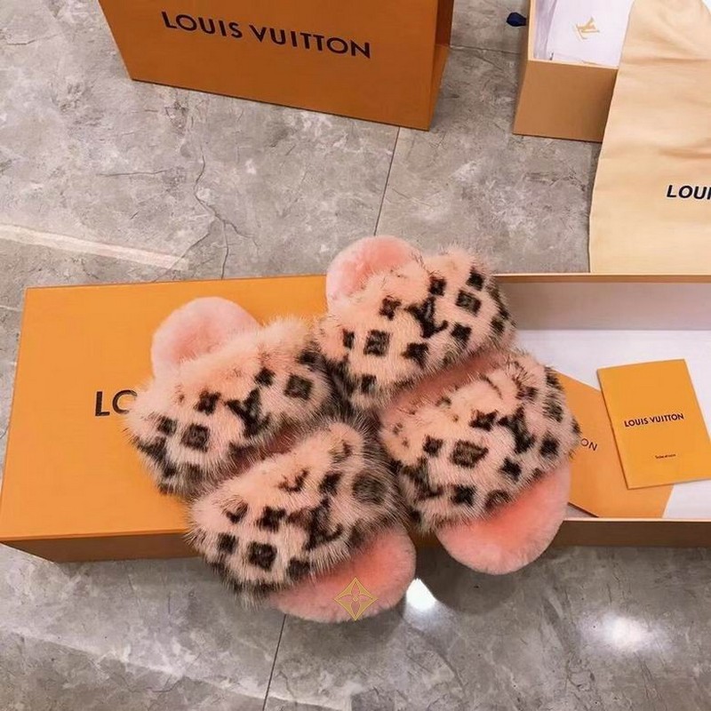 LV Women's Slippers 178